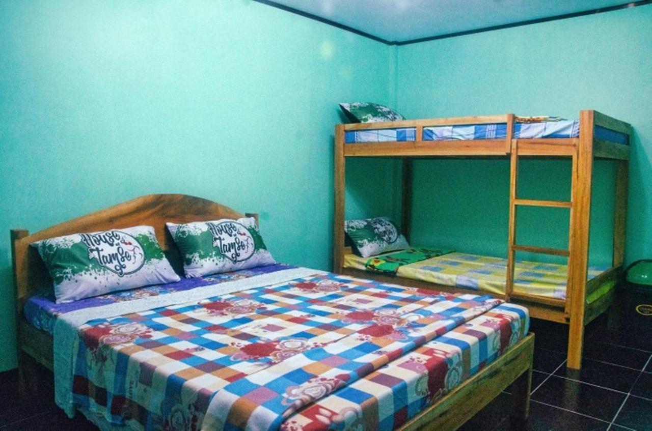 House Of Tamse Laagans ' Inn Badian Extérieur photo