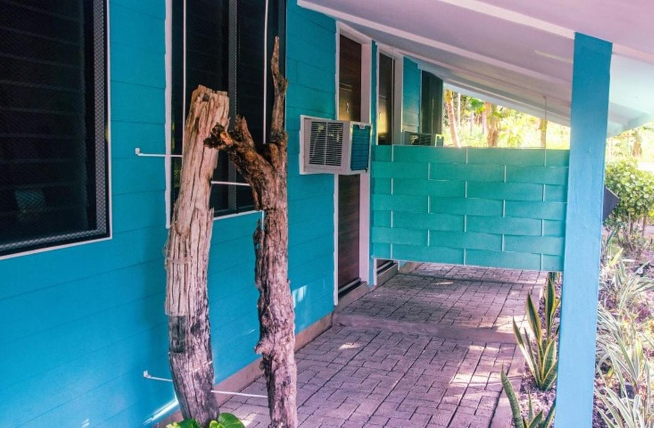 House Of Tamse Laagans ' Inn Badian Extérieur photo